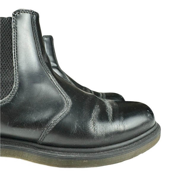 Dr. Martens 2976 Smooth Leather Chelsea Boots main image 9